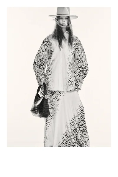 Look 16